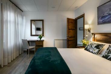 پانسیون Hostal Bosque De Gamueta
