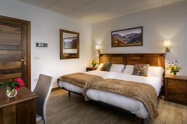 پانسیون Hostal Bosque De Gamueta