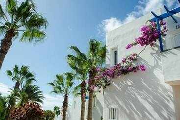 Apartamentos Parque Tropical En Lanzarote