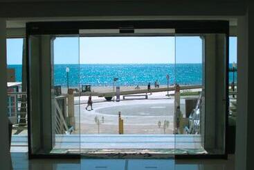 Apartamentos Playa Moreia
