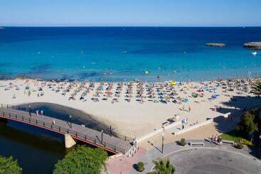 Apartamentos Playa Moreia