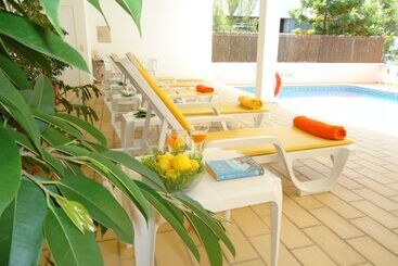 Boutique Hotel Marina S Roque