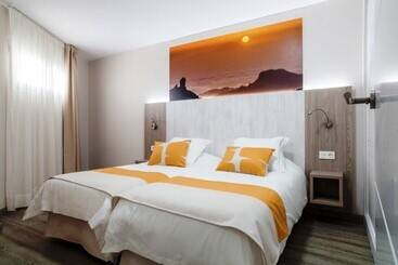 Corona Roja Apartments