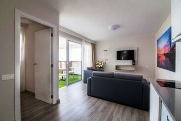 Corona Roja Apartments