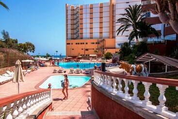 Corona Roja Apartments