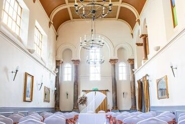 هتل Arnos Manor