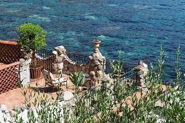 هتل Atlantis Bay  Vretreats