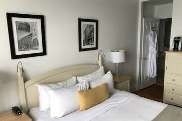 هتل Auberge Saint Pierre