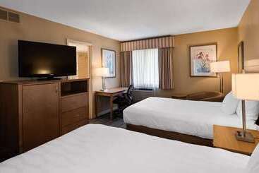 هتل Best Western Inn & Suites Rutland Killington
