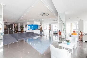 ホテル Bluesea Lagos de Cesar