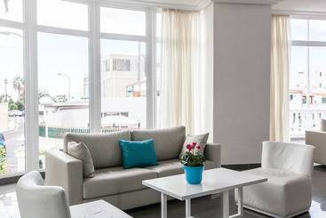 ホテル Bluesea Lagos de Cesar
