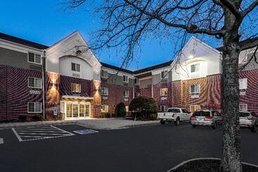 هتل Candlewood Suites Glen Allen Short Pump
