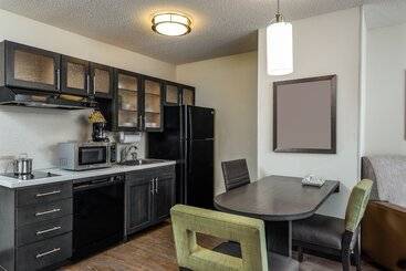 هتل Candlewood Suites Glen Allen Short Pump