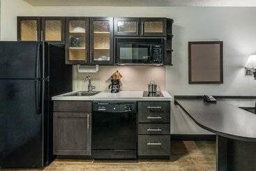 هتل Candlewood Suites Glen Allen Short Pump