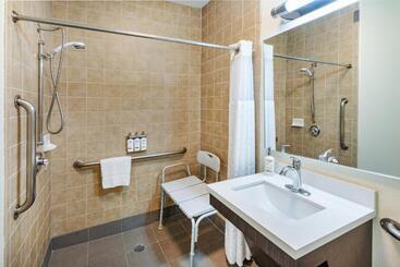 هتل Candlewood Suites Tyler, An Ihg