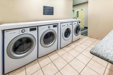هتل Candlewood Suites Tyler, An Ihg