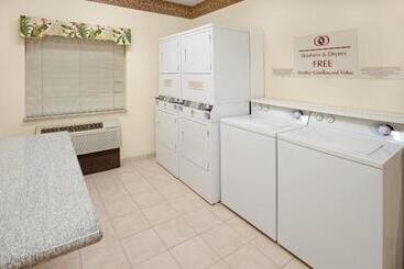 هتل Candlewood Suites Tyler, An Ihg