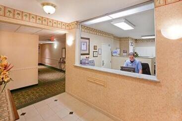 هتل Candlewood Suites Tyler, An Ihg