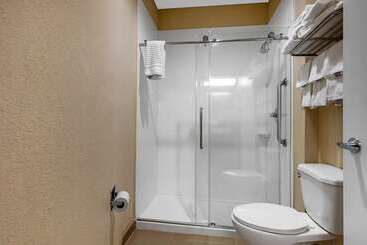 هتل Comfort Inn & Suites Montgomery East Carmichael Rd