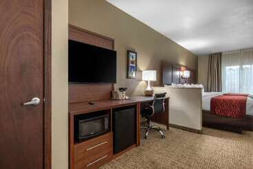 هتل Comfort Inn & Suites Montgomery East Carmichael Rd