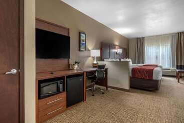 هتل Comfort Inn & Suites Montgomery East Carmichael Rd