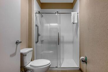 هتل Comfort Inn & Suites Montgomery East Carmichael Rd