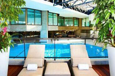 هتل Doubletree By Hilton Montreal
