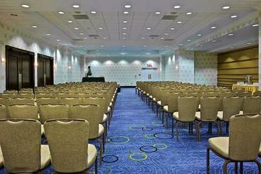 هتل Doubletree By Hilton Montreal