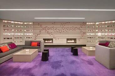 هتل Doubletree By Hilton Montreal