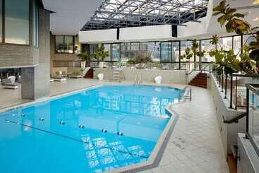 هتل Doubletree By Hilton Montreal