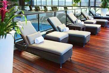هتل Doubletree By Hilton Montreal