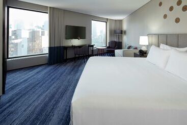 هتل Doubletree By Hilton Montreal