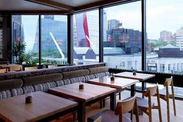 هتل Doubletree By Hilton Montreal