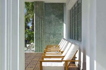 هتل Dream South Beach, By Hyatt