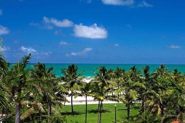هتل Dream South Beach, By Hyatt