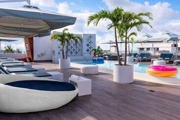 هتل Dream South Beach, By Hyatt