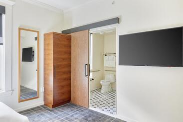 Found Hotel, San Francisco