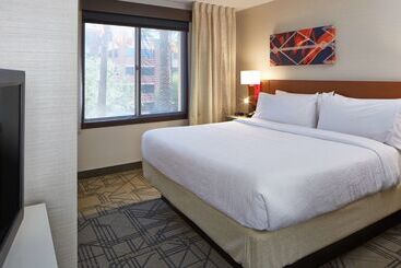 هتل Hilton Garden Inn Scottsdale Old Town