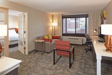 هتل Hilton Garden Inn Scottsdale Old Town