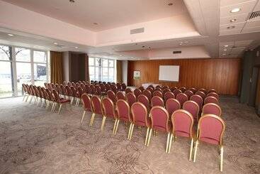 هتل Holiday Inn Ellesmere Port/cheshire Oaks, An Ihg