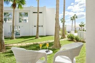 هتل Iberostar Waves Cala Domingos - All Inclusive