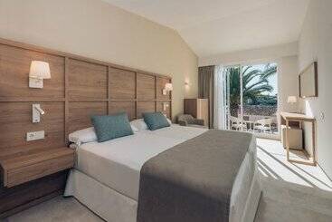 هتل Iberostar Waves Cala Domingos - All Inclusive