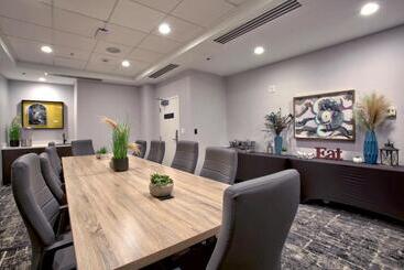 בית מלון כפרי Indigo New Orleans French Quarter By Ihg