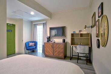 בית מלון כפרי Indigo New Orleans French Quarter By Ihg
