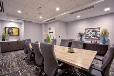בית מלון כפרי Indigo New Orleans French Quarter By Ihg