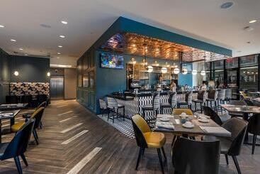 בית מלון כפרי Indigo New Orleans French Quarter By Ihg