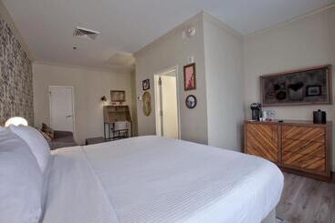 בית מלון כפרי Indigo New Orleans French Quarter By Ihg