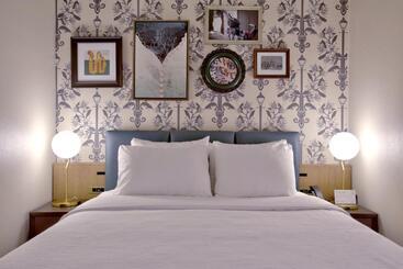 Отель Indigo New Orleans French Quarter By Ihg