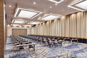 هتل Intercontinental Warszawa, An Ihg