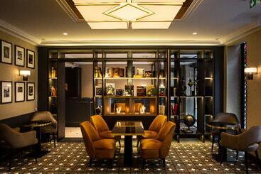 هتل Lenox Montparnasse